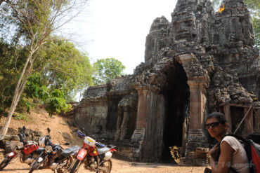 roadtrip moto angkor