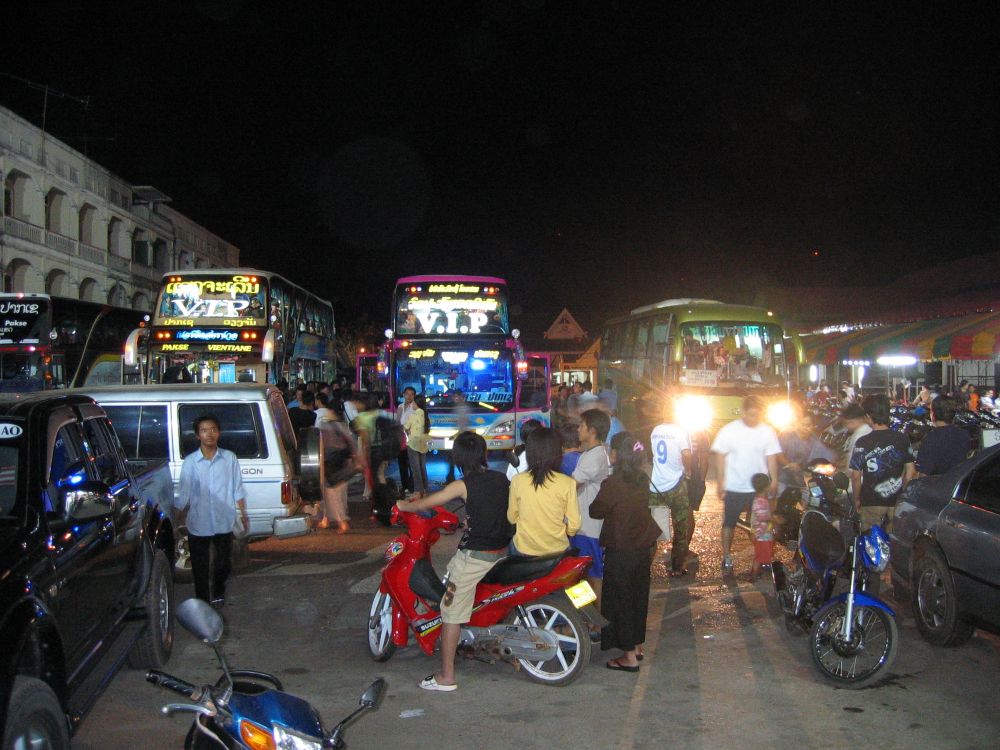 bus vientiane
