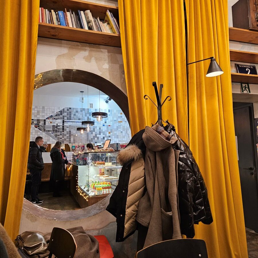 cracovie insolite quartier juif Café Hafuch