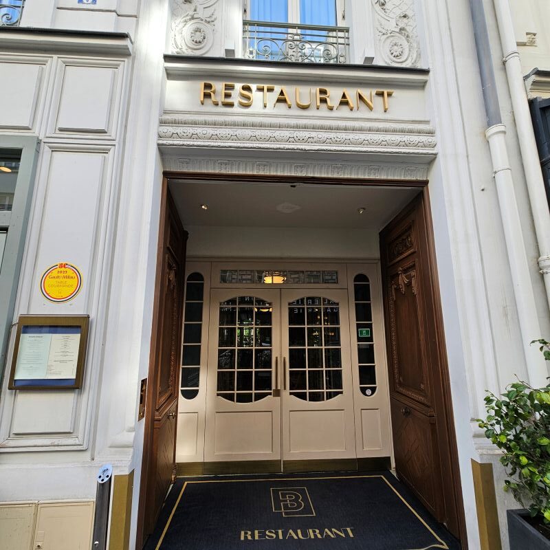 dejeuner hotel maison breguet paris