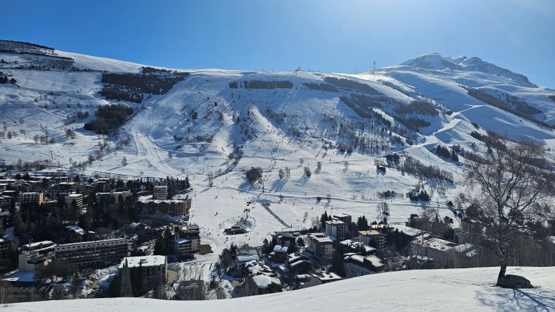 skier au printemps aux 2 alpes